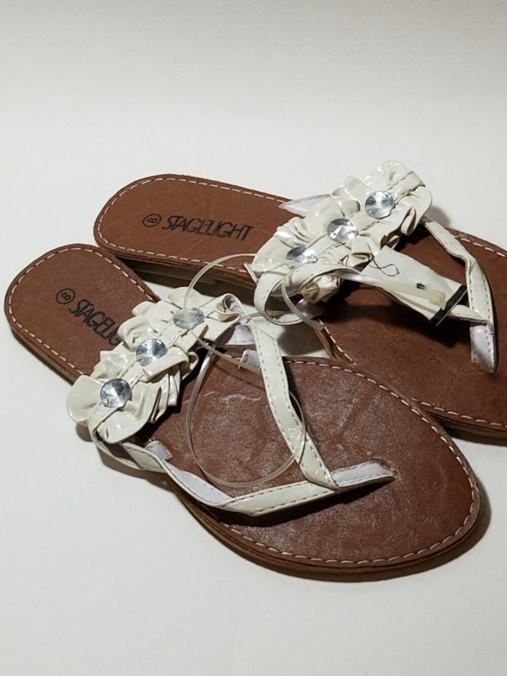 White Thong Sandals Ruffle Rhinestone NWT Sz: 8